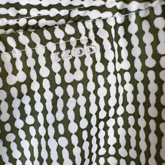 IZOD XFG Skort Stretch in White and Olive Green Size 12 - Picture 10 of 11